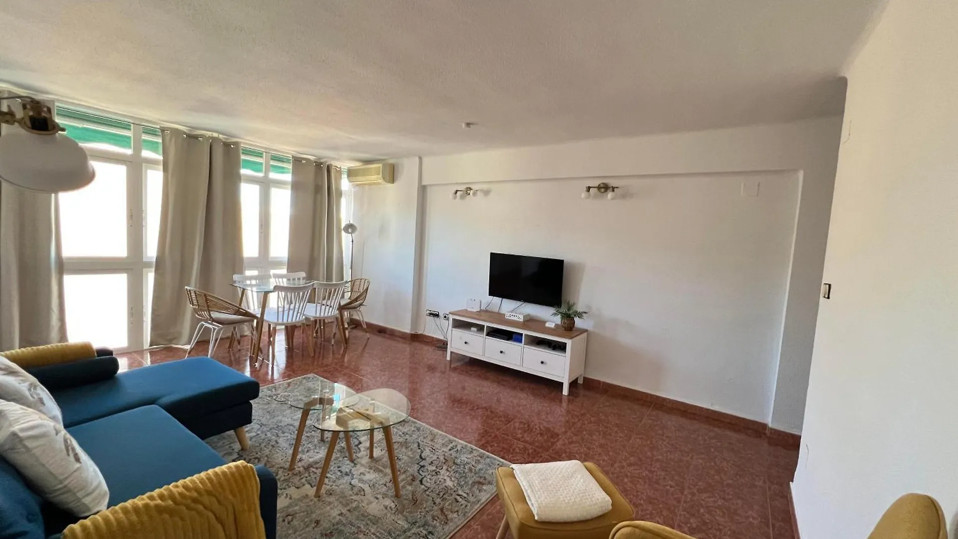 Gran Apartamento Con Parking Gratis Centro De Malaga Apartment