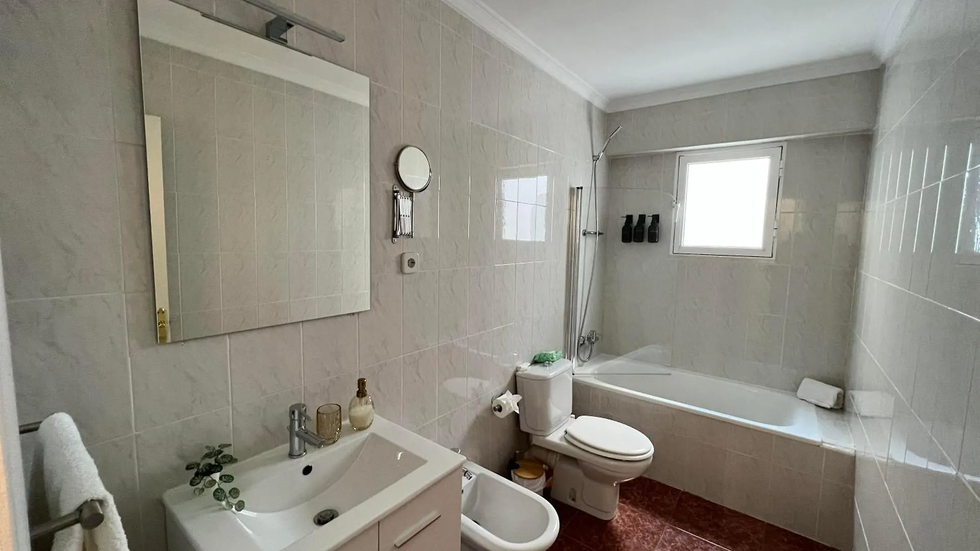 Gran Apartamento Con Parking Gratis Centro De Malaga Spain