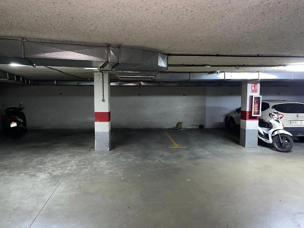 Gran Apartamento Con Parking Gratis Centro De Malaga 0*,  Spain